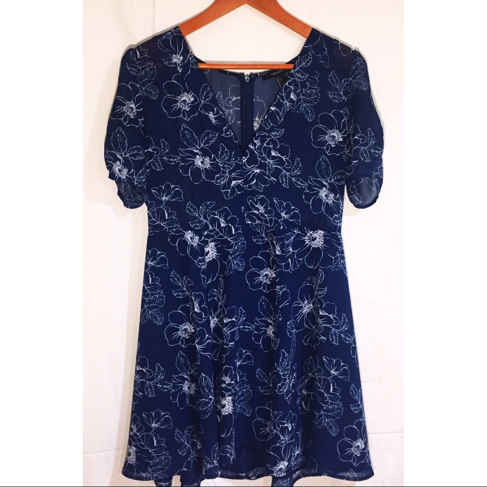 Forever 21 navy blue flower print dress